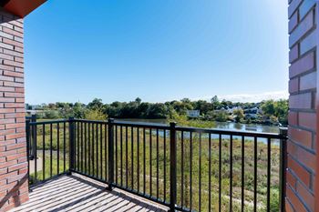Oversized private balcony/patio*